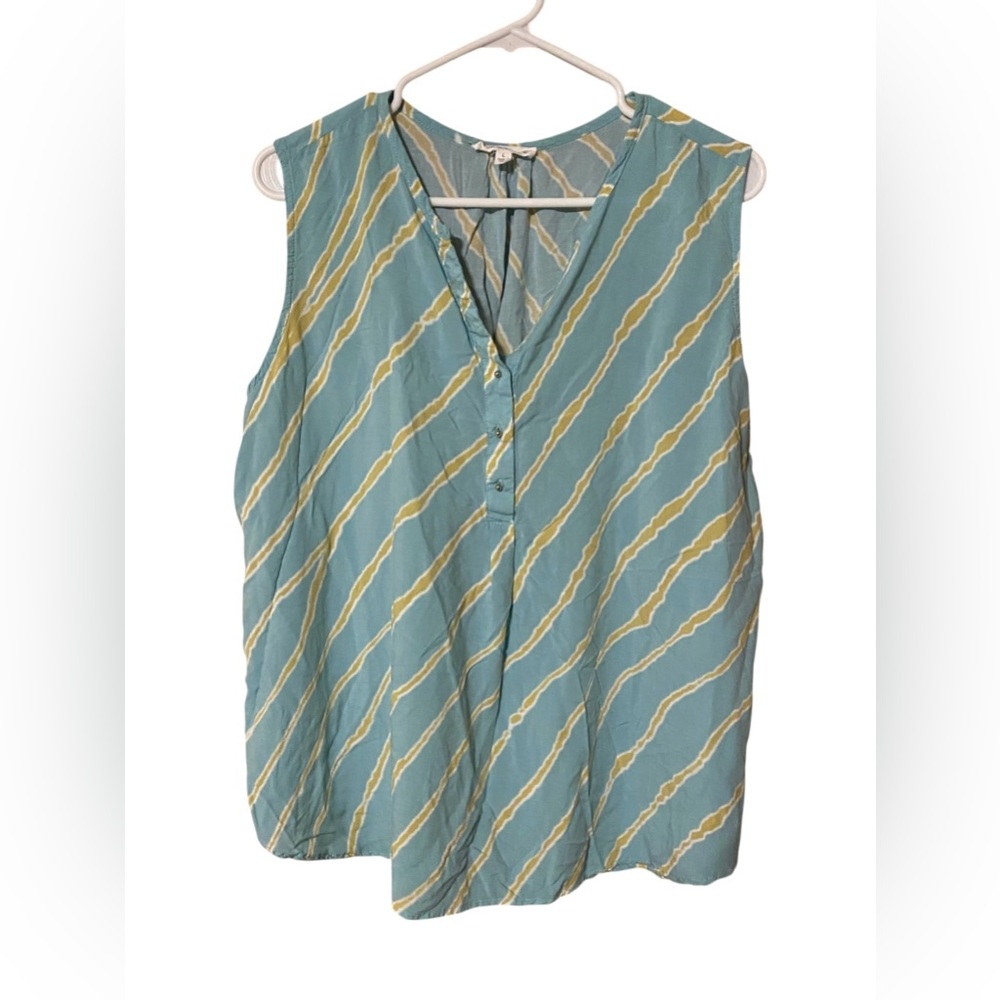 Grand and Greene Sleeveless Top Womens Large Blue 1/4 Button Career Casual Comfy